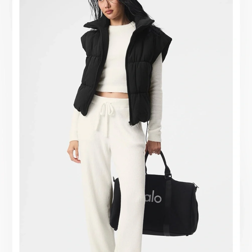ALO Yoga Cream White Puffer Vest